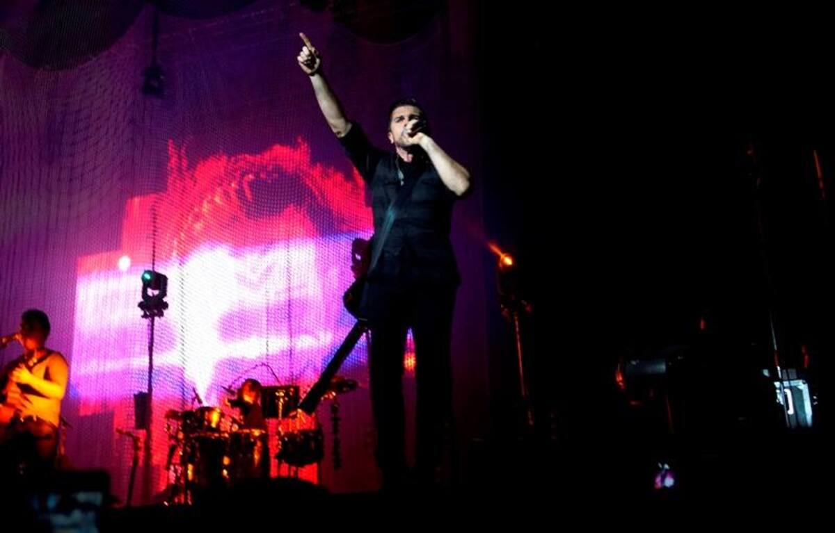 Nada valgo sin tu amor y Fotografía fueron las canciones elegidas por Juanes para iniciar sus conciertos en las ciudades.