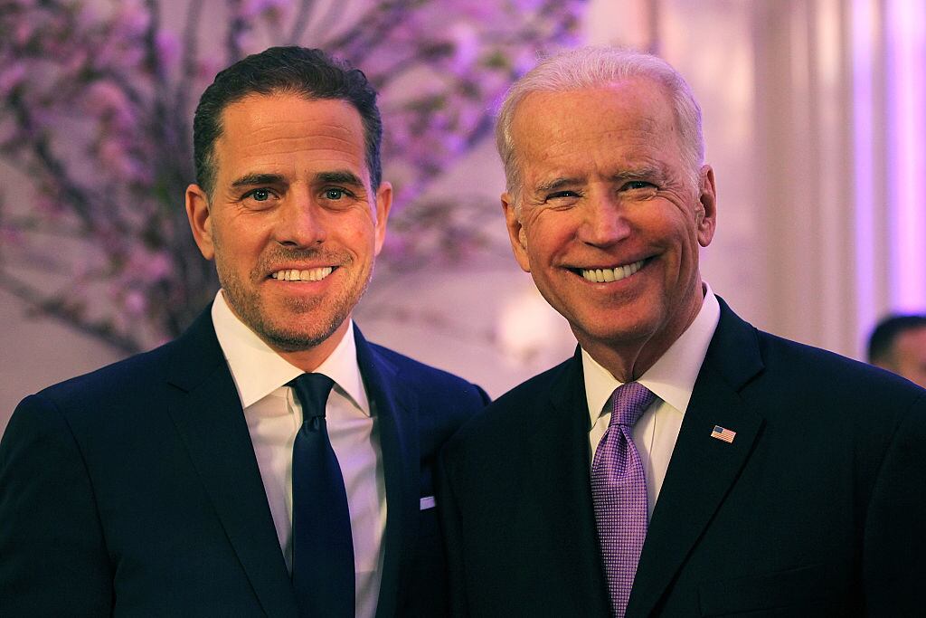 WASHINGTON, DC - APRIL 12: World Food Program USA Board Chairman Hunter Biden (L) and U.S. Vice President Joe Biden attend the World Food Program USA's Annual McGovern-Dole Leadership Award Ceremony at Organization of American States on April 12, 2016 in Washington, DC.  (Photo by Teresa Kroeger/Getty Images for World Food Program USA)