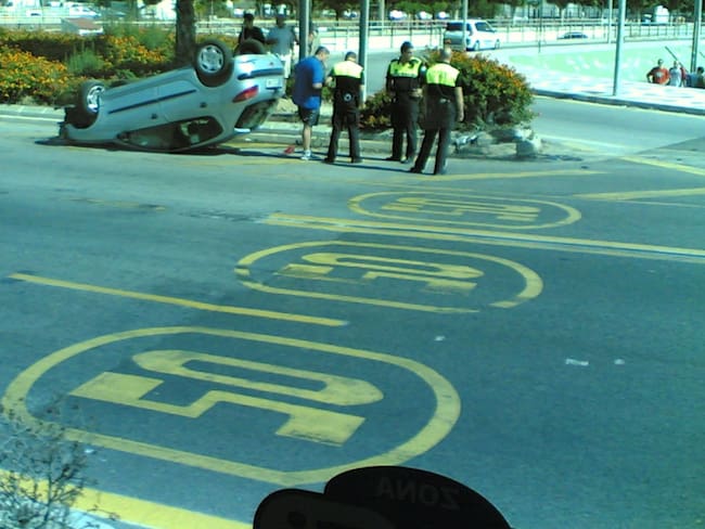 Hombre terminó, atropellado y gravemente herido tras huir de su propia boda