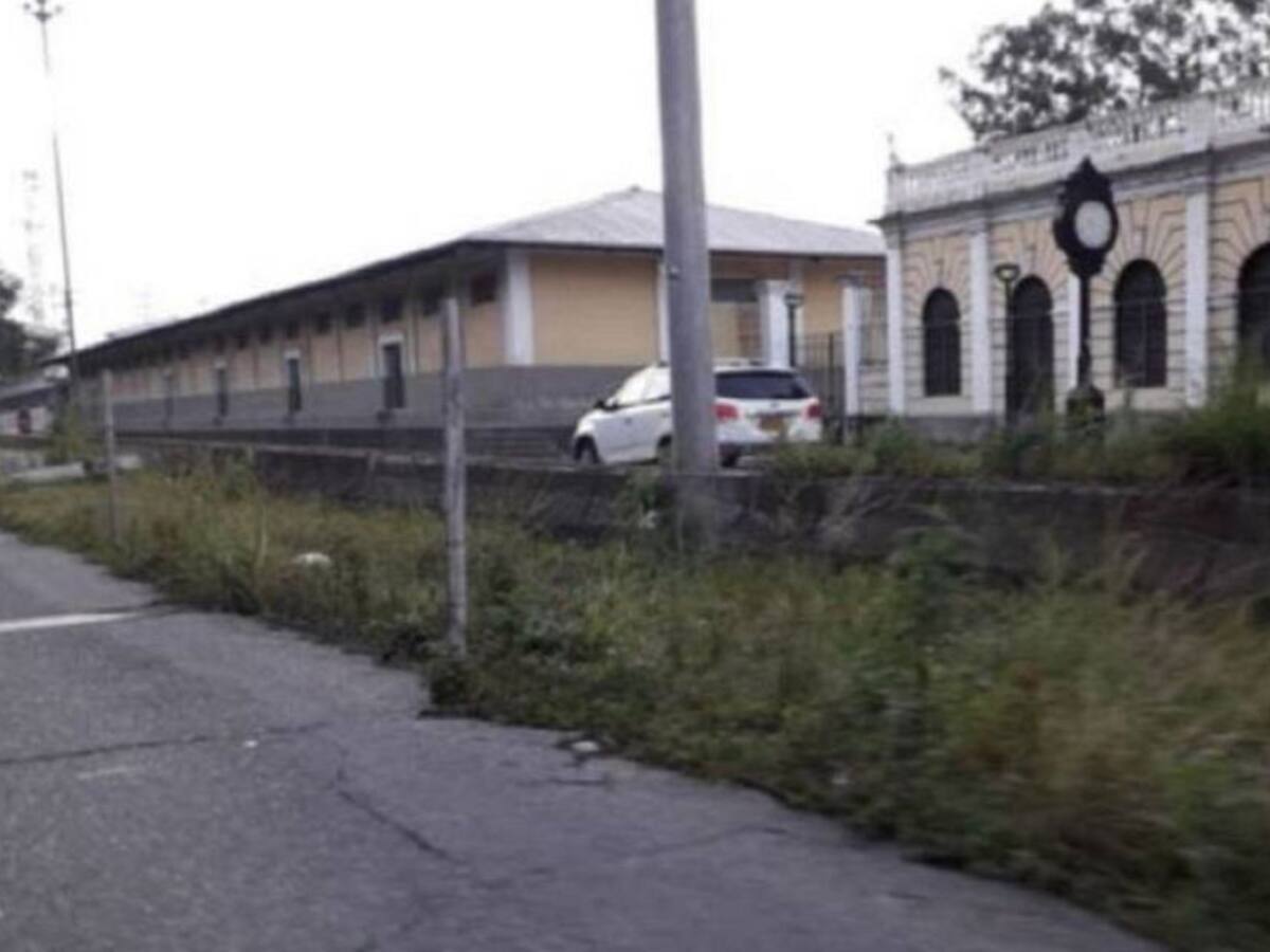 Luz Piedad Valencia pagó capital de la deuda por valorización