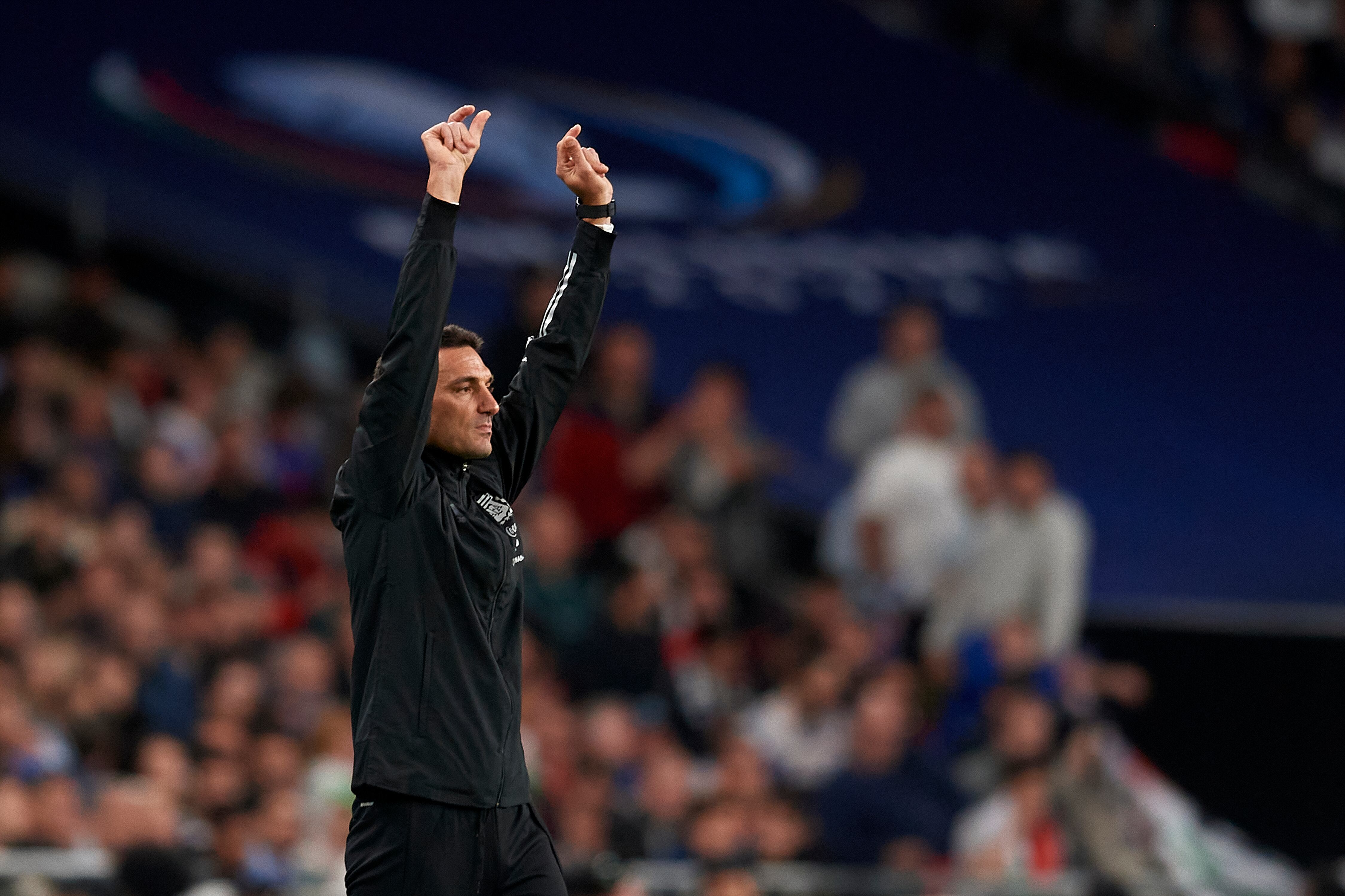 Lionel Scaloni head coach of Argentina reacts during the Finalissima 2022 match between Argentina and Italy at Wembley Stadium on June 1, 2022 in London, England. (Photo by Jose Breton/Pics Action/NurPhoto via Getty Images)