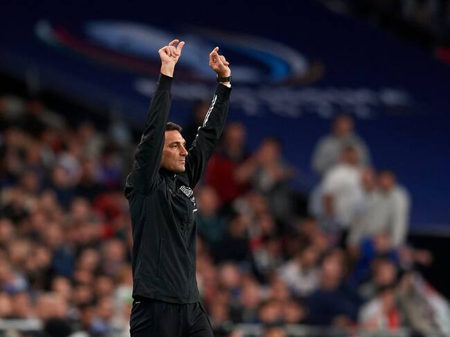 Lionel Scaloni head coach of Argentina reacts during the Finalissima 2022 match between Argentina and Italy at Wembley Stadium on June 1, 2022 in London, England. (Photo by Jose Breton/Pics Action/NurPhoto via Getty Images)