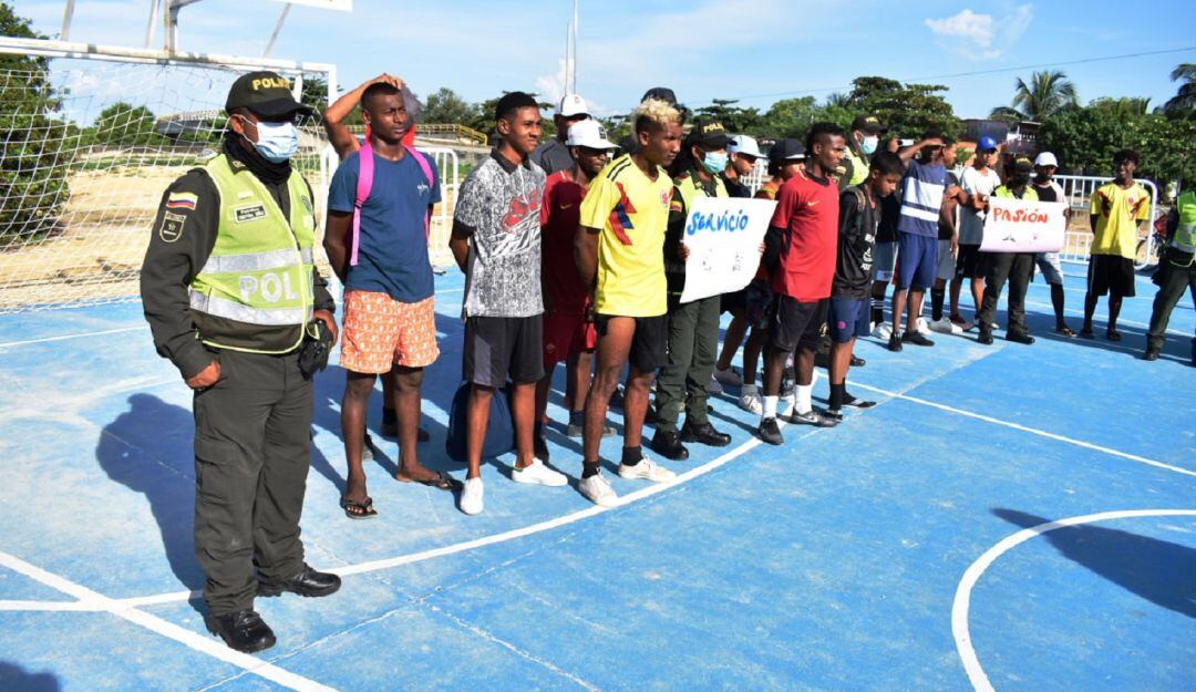 La institución realizará un campeonato de fútbol integrado por 16 equipos y 120 jóvenes para generar escenarios de acercamiento