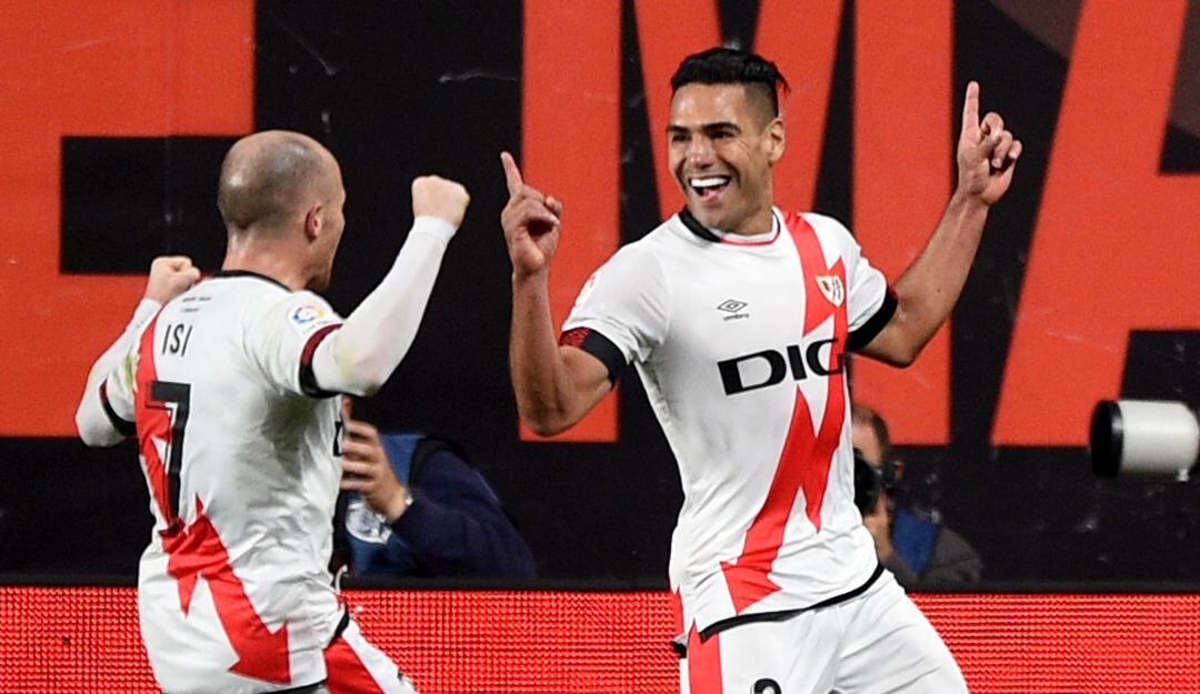 Falcao García le marca gol al FC Barcelona