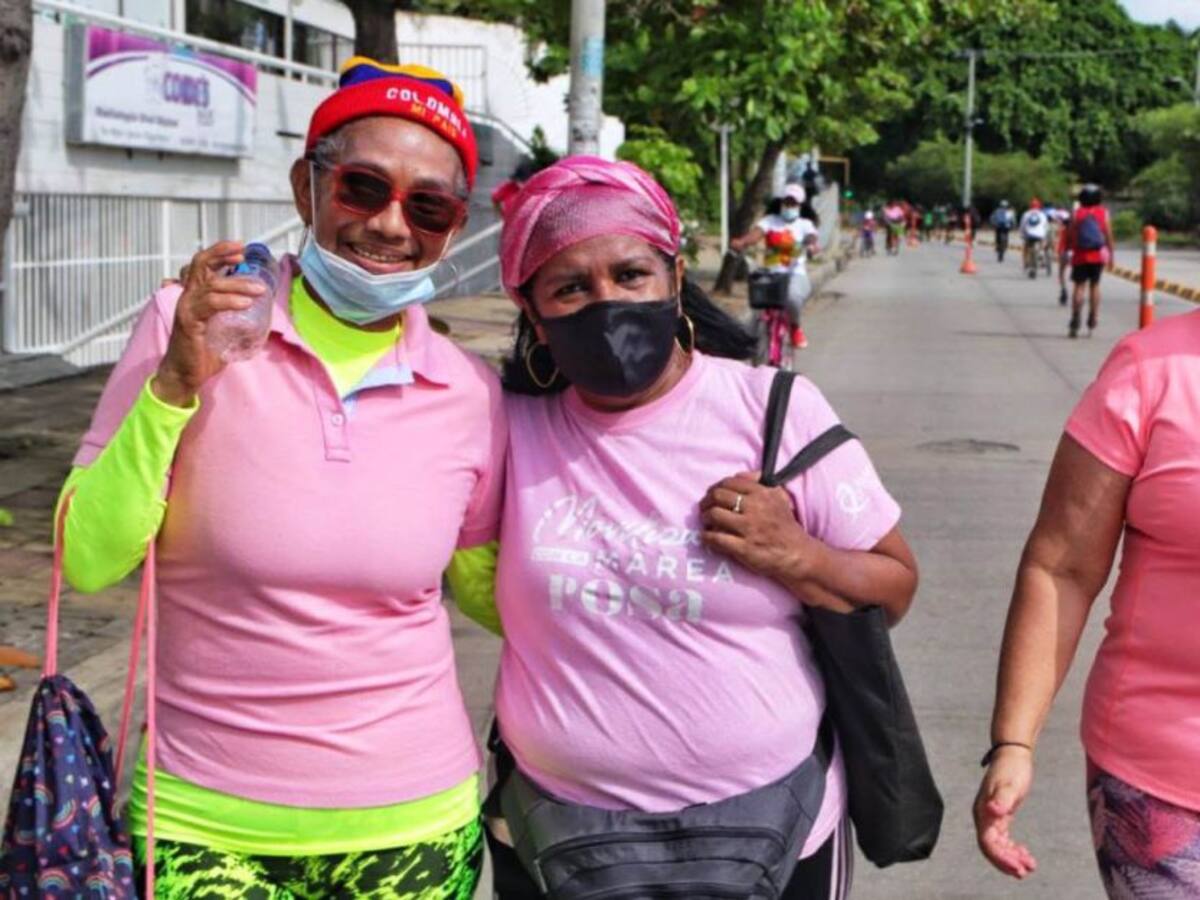 Más de 1.000 personas se sumaron a la Ciclovía Rosa en Cartagena