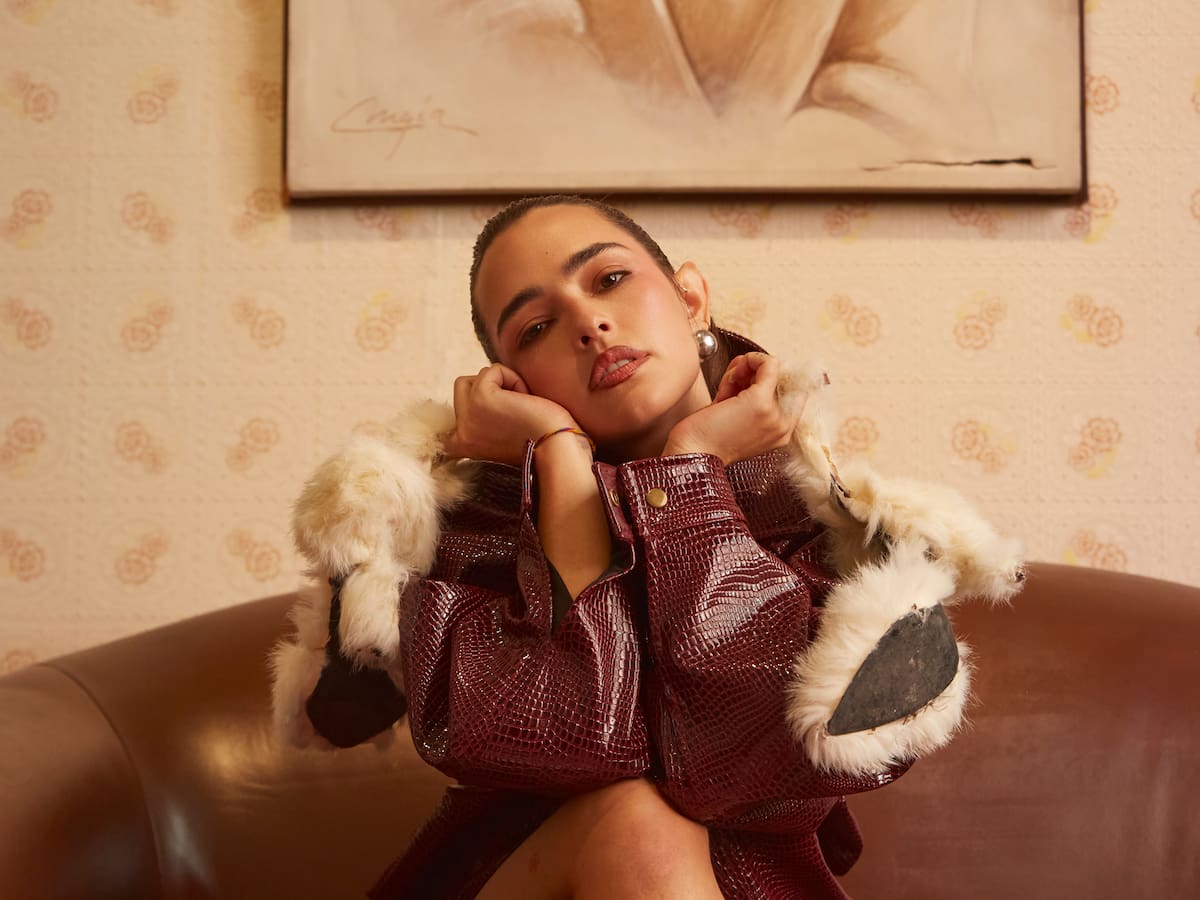 Lucy Vives - Mascacielo