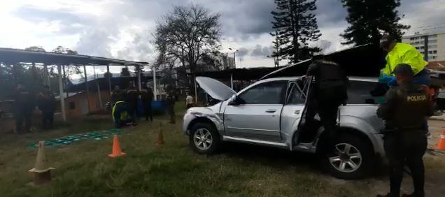 Narcocamioneta con 62 kilos de cocaína. Cortesía: Policía Antinarcóticos.