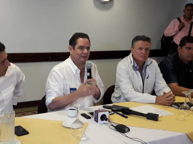 Vargas Lleras rechazó invitación del ELN para hablar de paz en Quito