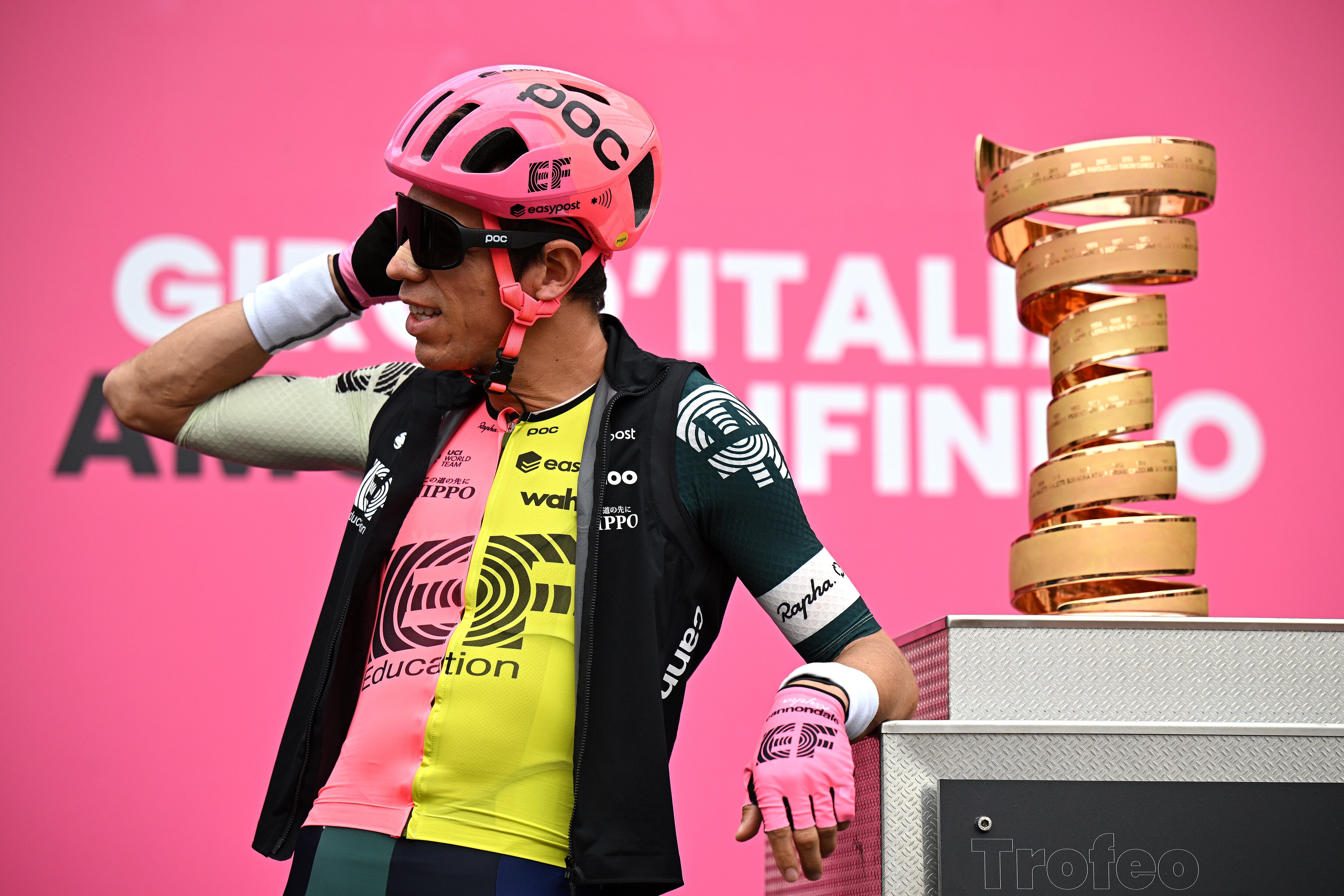 Rigoberto Urán previo a una de las etapas del Giro de Italia 2023. (Photo by Stuart Franklin/Getty Images,)