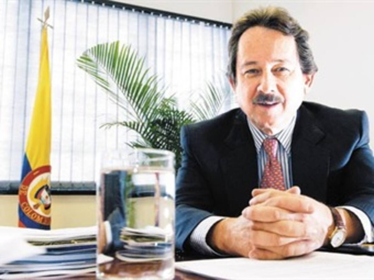 Imputan cargos a Mario Ballesteros, exdirector de Ingeominas por supuestas irregularidades
