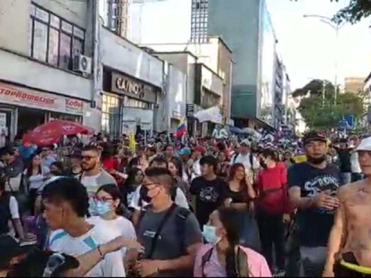 Masiva marcha contra el fracking en Bucaramanga