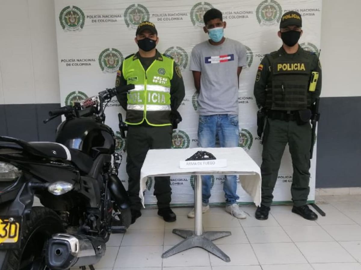 En Cartagena tres capturados por hurto y porte ilegal de armas de fuego