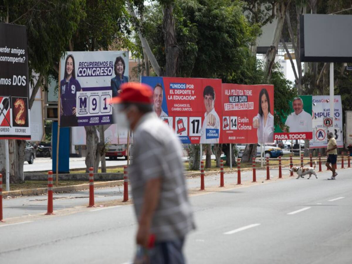 Cinco de los 18 candidatos a la presidencia de Perú tienen COVID-19