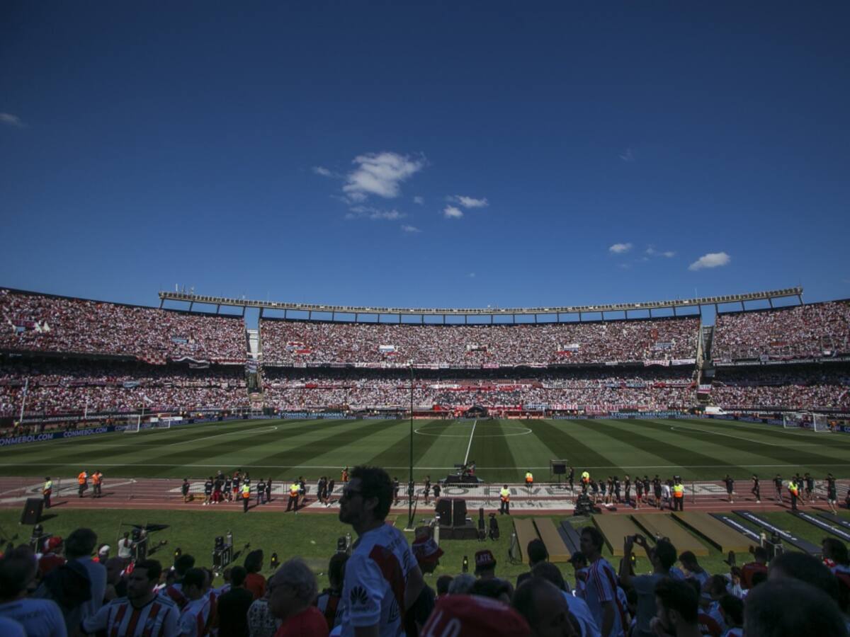 Vergüenza Monumental: River-Boca queda aplazado y se jugará este domingo