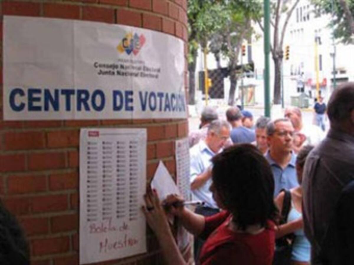 El referendo sobre la reelección transcurre con normalidad