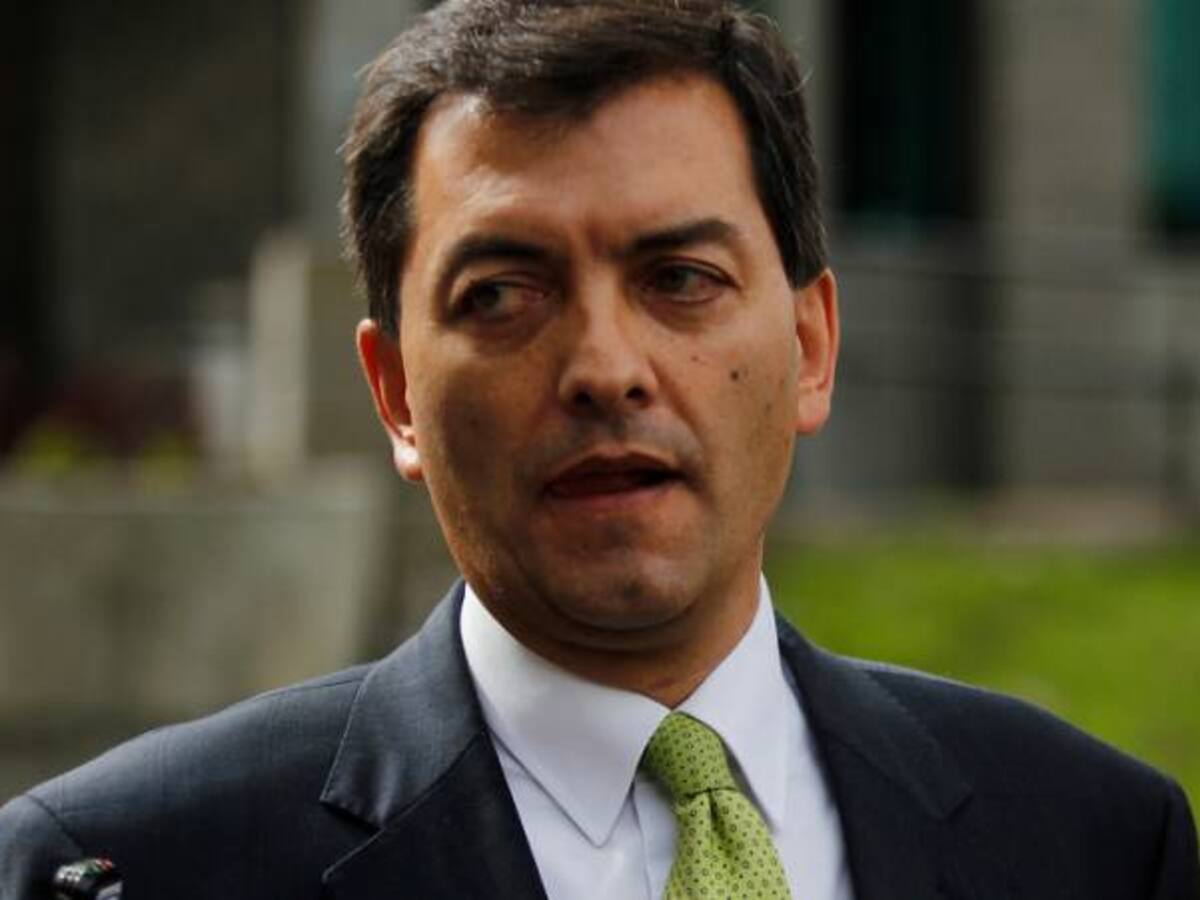En firme proceso a Luis Alfonso Hoyos por caso hacker