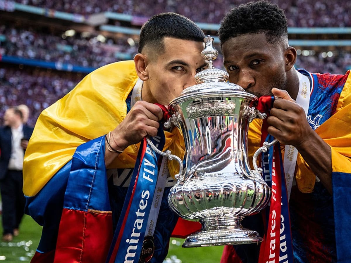 Daniel Muñoz y Jefferson Lerma celebran decisión del Crystal Palace