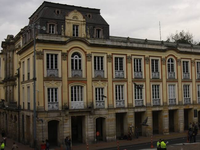 Denuncian despido masivo en Secretaría de Desarrollo Económico de Bogotá