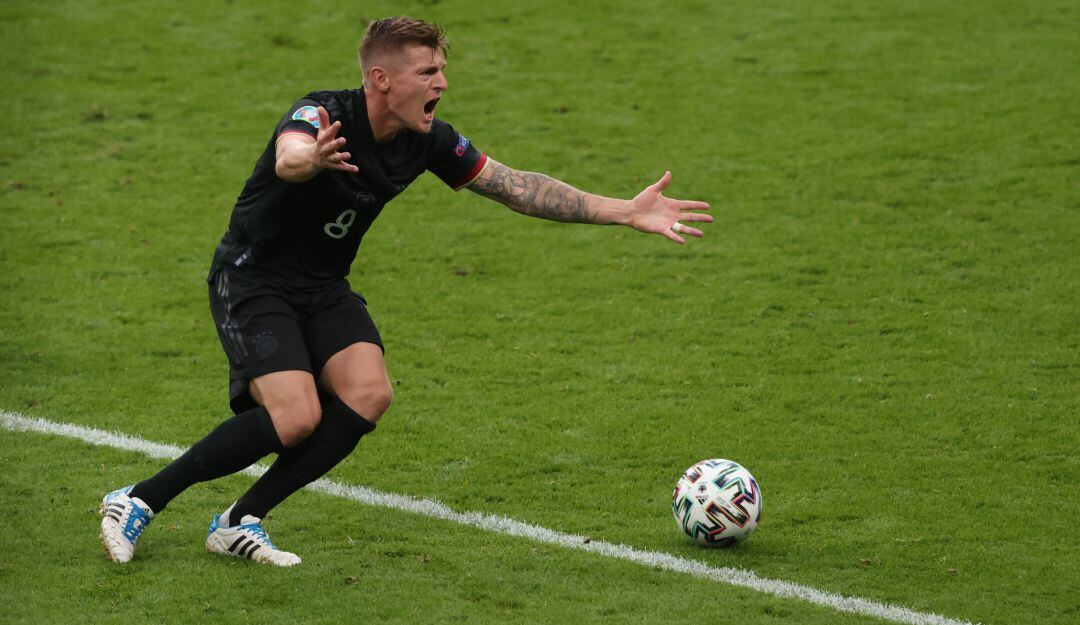 Toni Kroos durante su participación en la Eurocopa con Alemania.