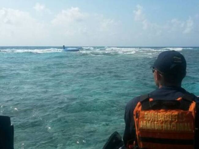 El que falta por rescatar estaba en calidad de detenido por transportar droga en una embarcación