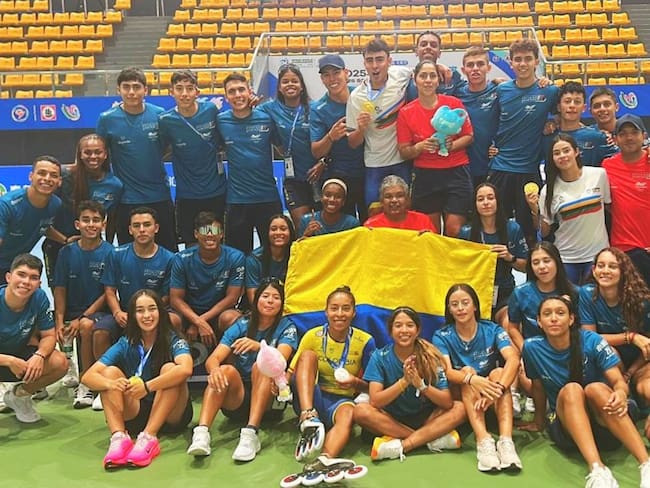 Selección Colombia que participa en el Mundial de Patinaje de Velocidad / Federación Colombiana de Patinaje.