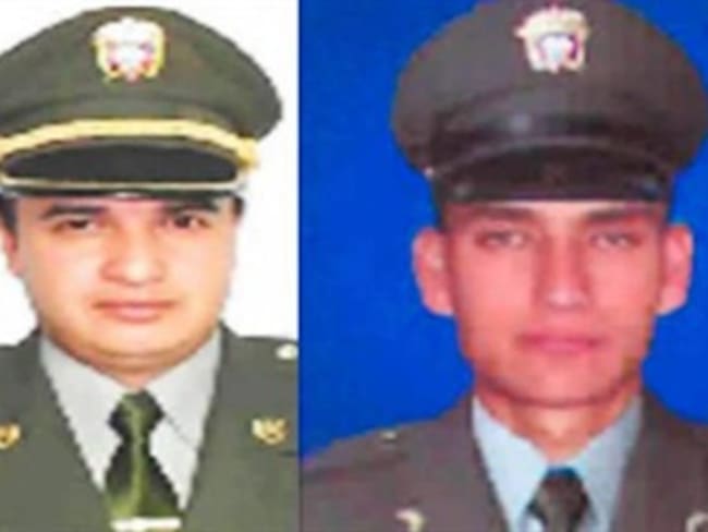 Farc reconocen asesinato de dos policías que justifican por acoso militar