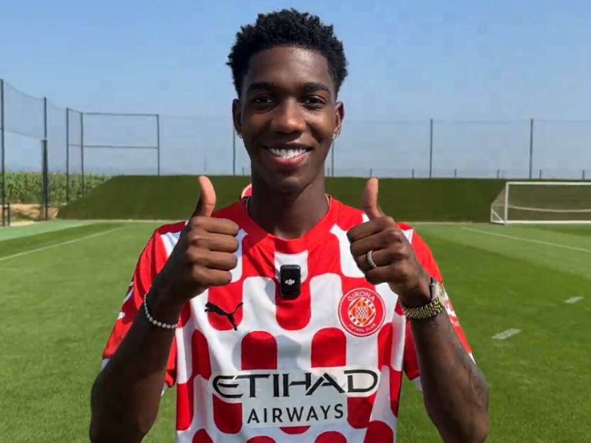 “No me molesten que hoy juega la sele”: Girona oficializó a Yaser con curioso video