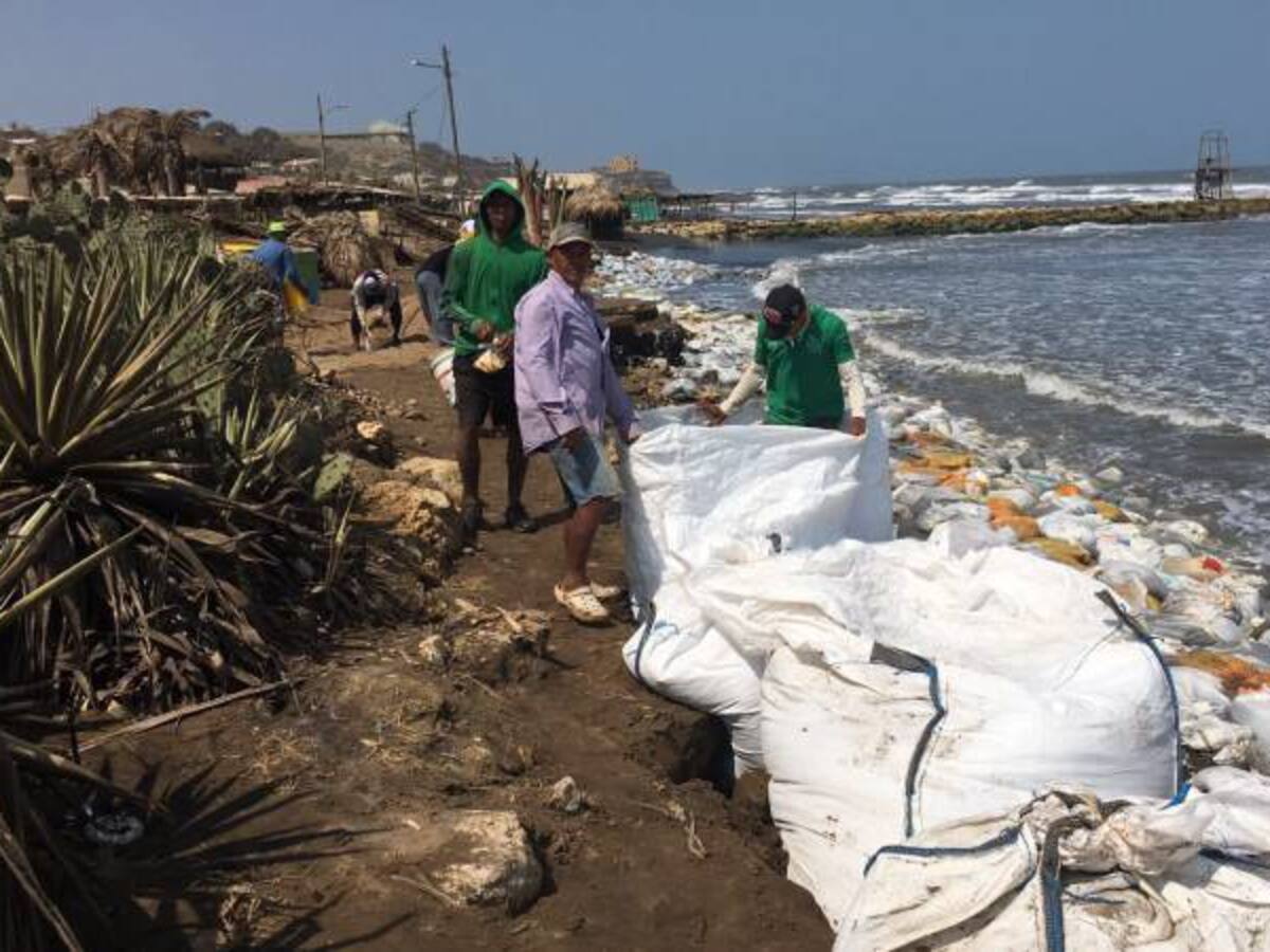 Con enrocado en la playa buscan mitigar erosión en Salgar