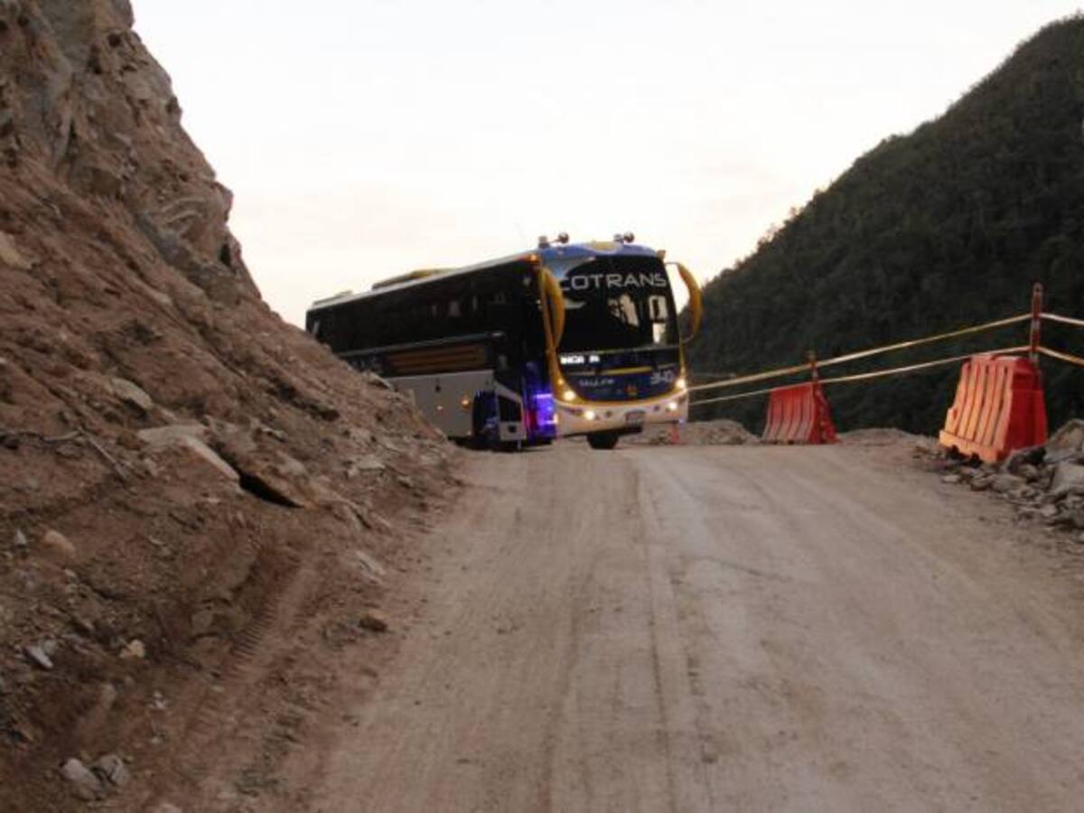 Está con paso a un carril la carretera Bucaramanga Málaga