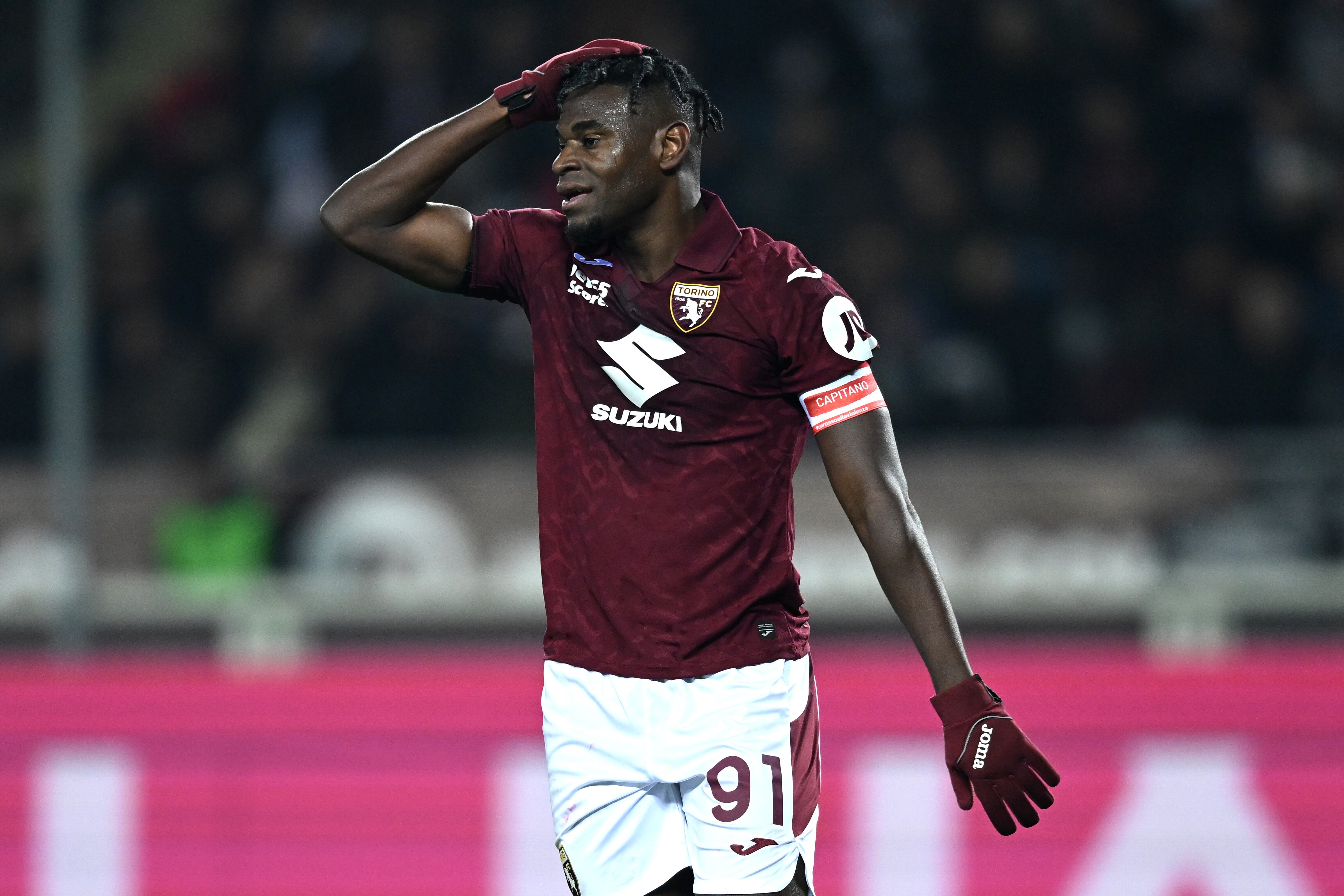 Duván Zapata jugador de Torino jugando la Serie A ante el Como, en la temporada 2025-26 / Getty Images
