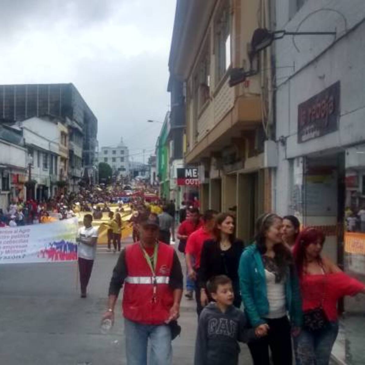 En Manizales exigieron la renuncia del presidente Juan Manuel Santos
