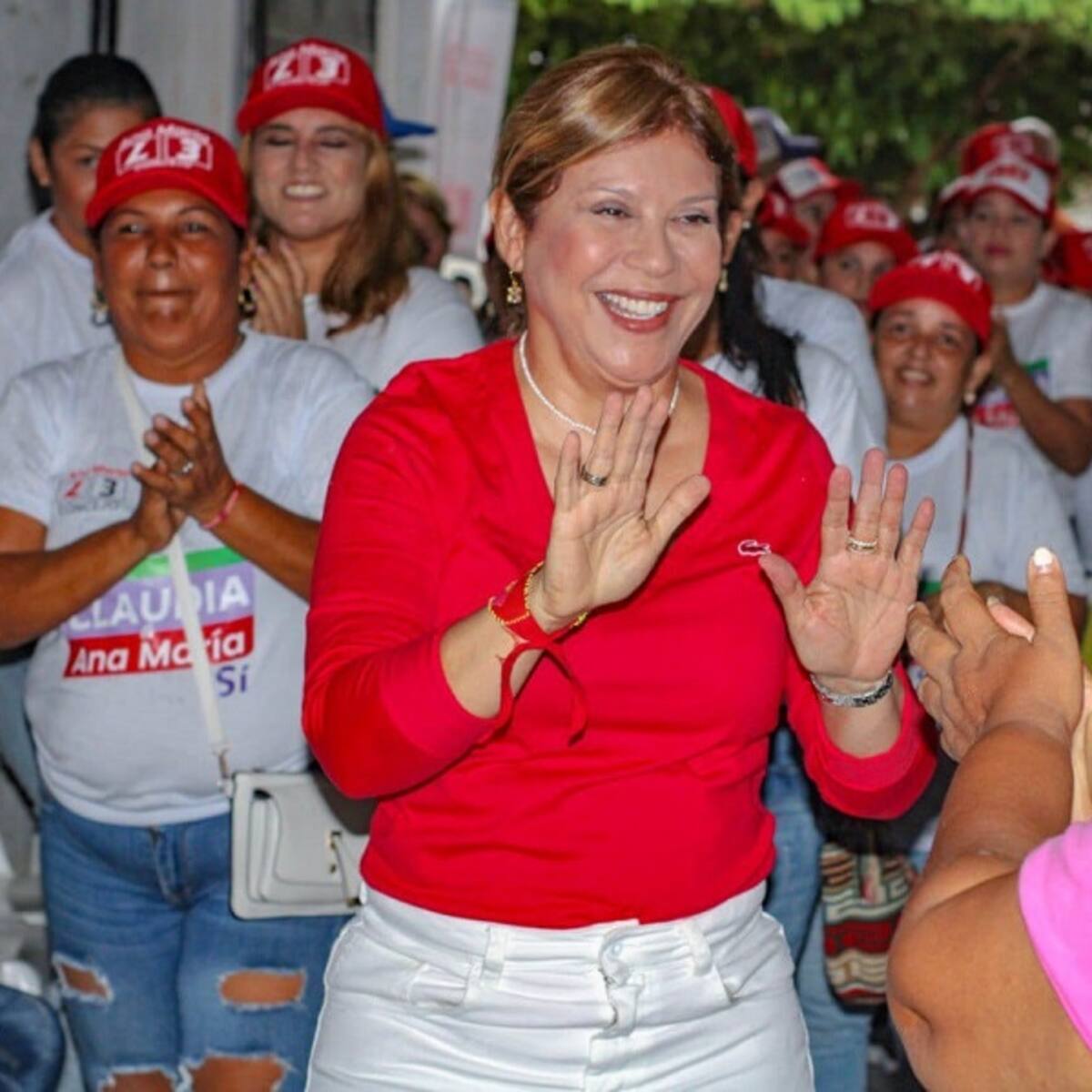 Claudia Espinosa realizará encuentros comunales y avanzadas navideñas