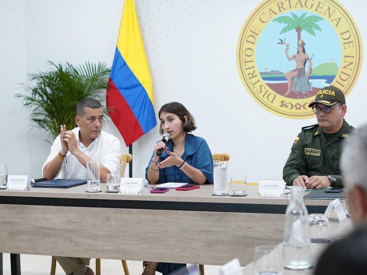 Buscan solucionar demoras en el control migratorio del aeropuerto Rafael Núñez de Cartagena