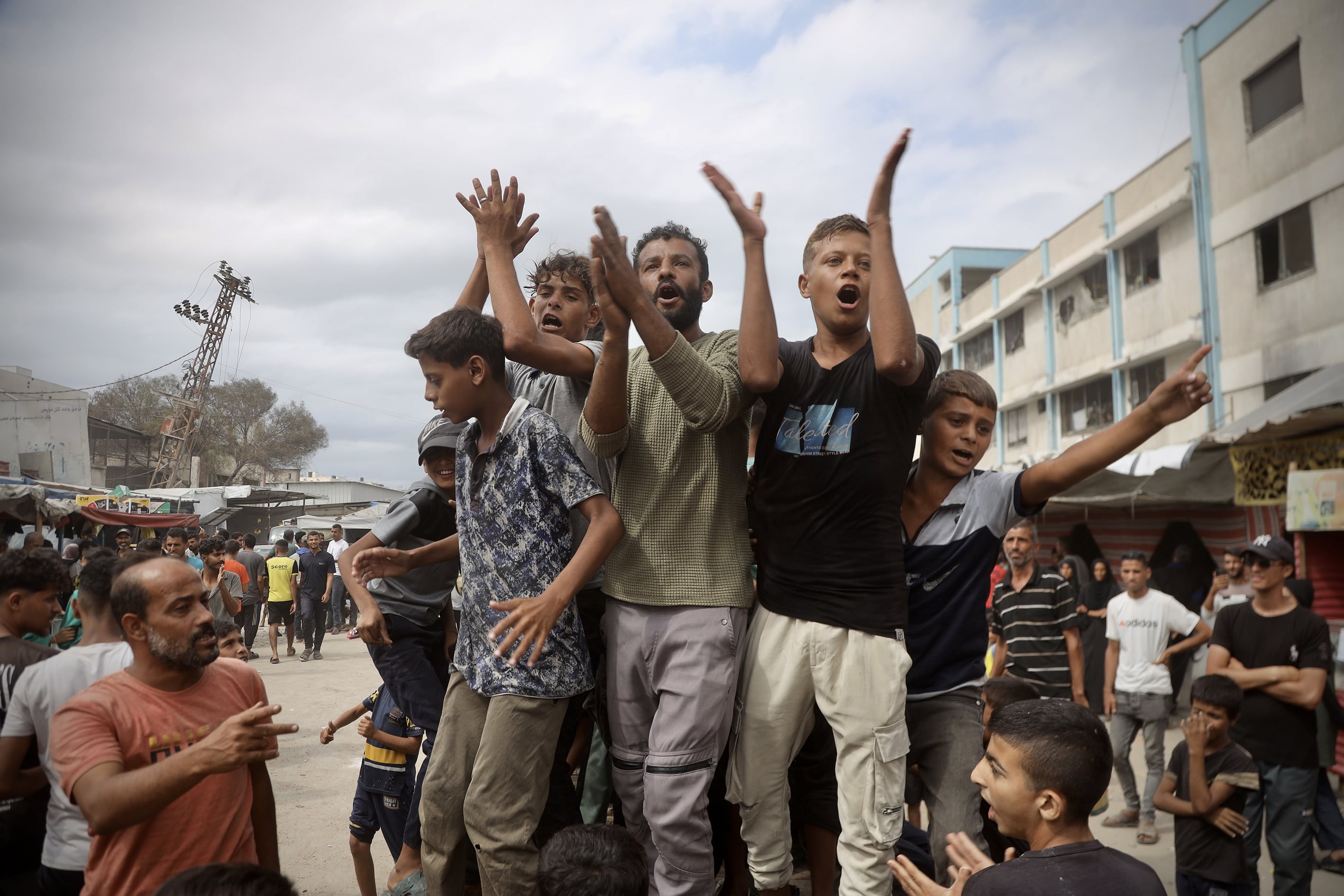 Palestinos celebrando alto al fuego. Foto: Abdallah F.s. Alattar/Anadolu via Getty Images