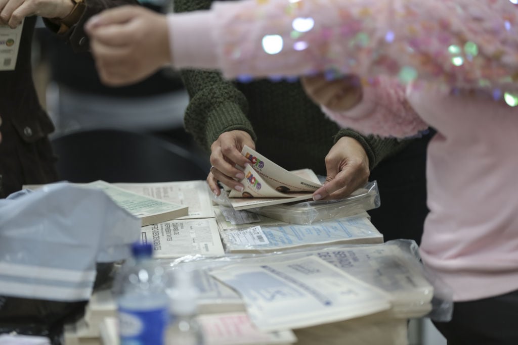 Estamos ya a 38 días de la primera vuelta de las elecciones presidenciales y pocas veces en la historia de Colombia se ha vivido una campaña más pugnaz y caldeada