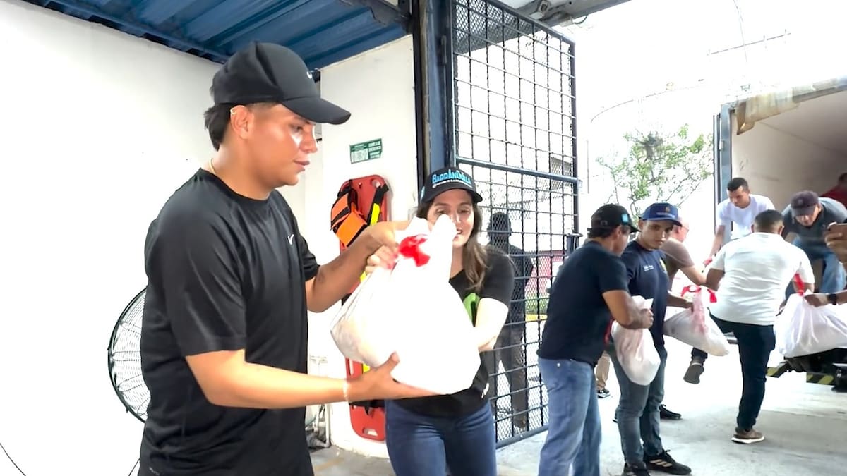 Barranquilla recibe las primeras ayudas para afectados por el terremoto en Venezuela