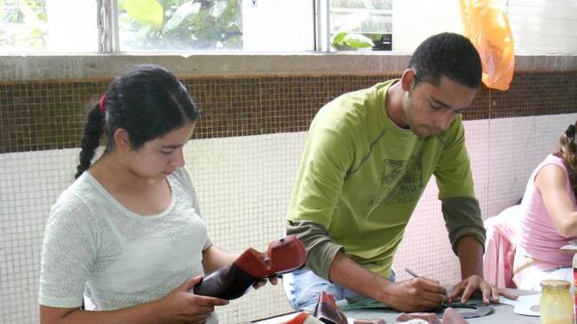 La institución para el 2018 tiene cerca de 400 mil cupos en formación titulada técnica, tecnológica y complementaria”.