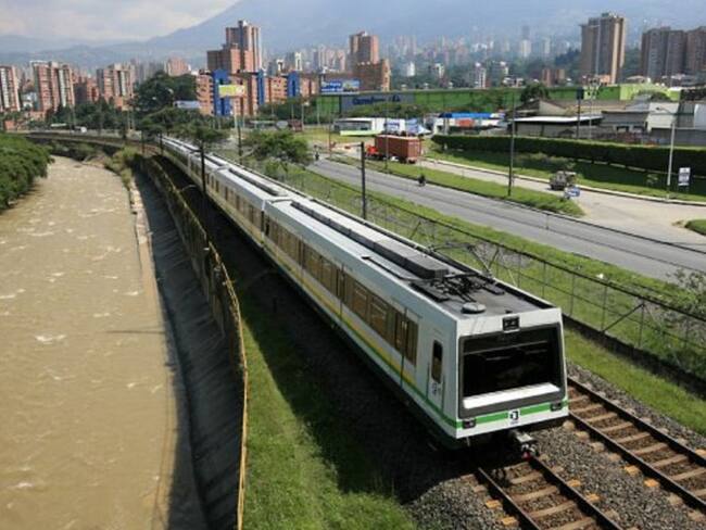 Metro de Medellín refuerza operación comercial por estado de alerta