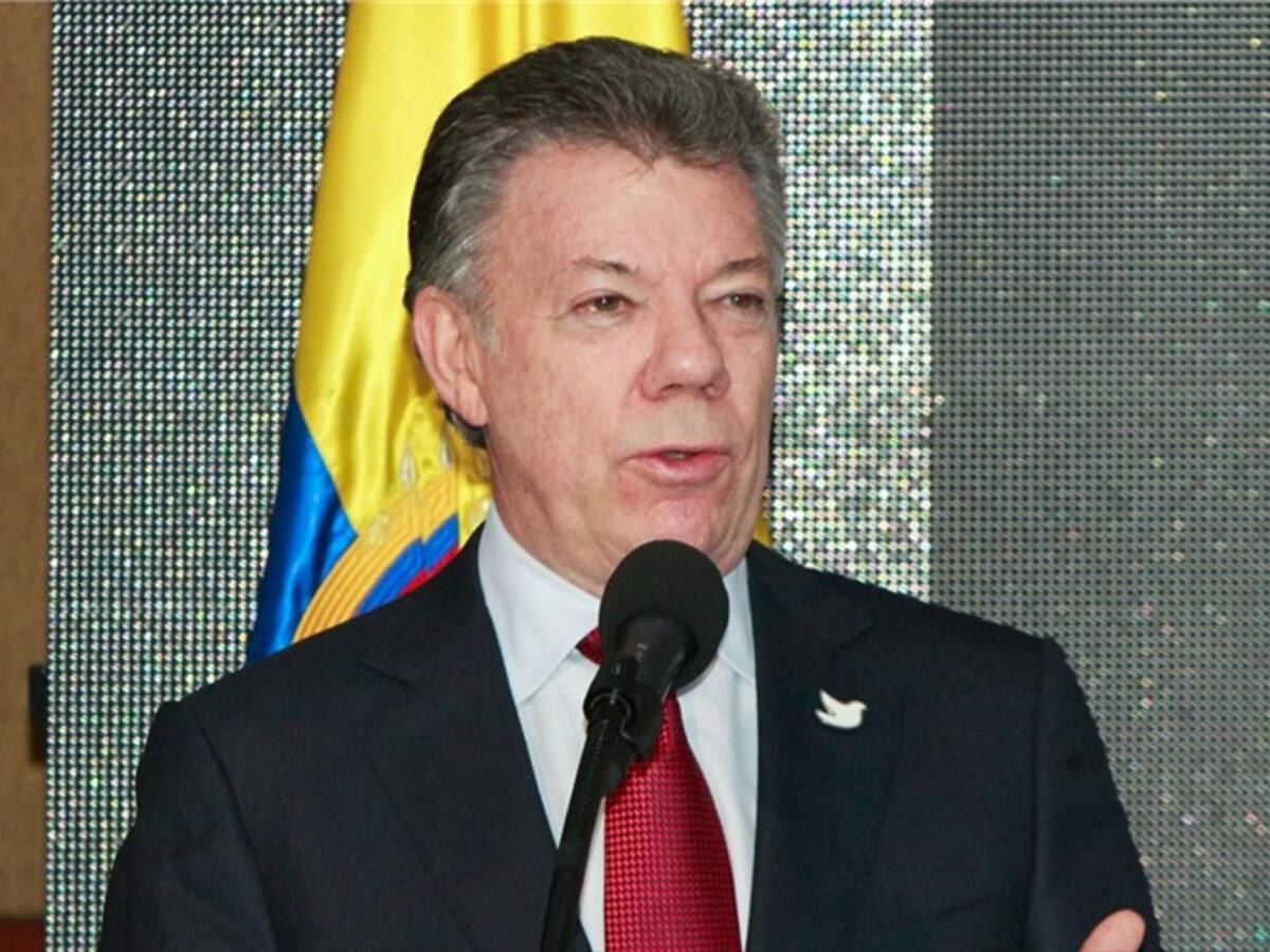 Presidente Santos acepta renuncia de José Miguel Meza