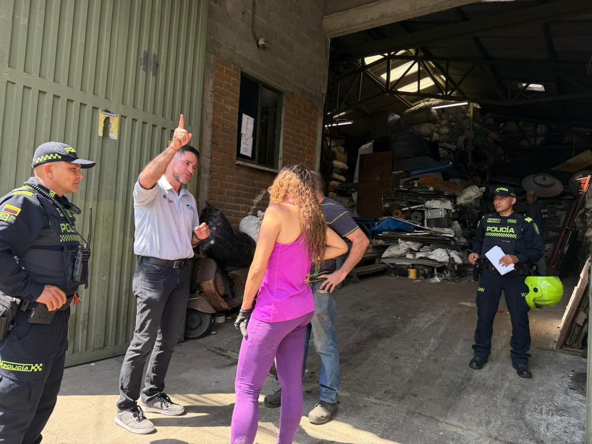 En Pereira, cerraron varias chatarrerías y establecimientos comerciales por mal manejo de basura