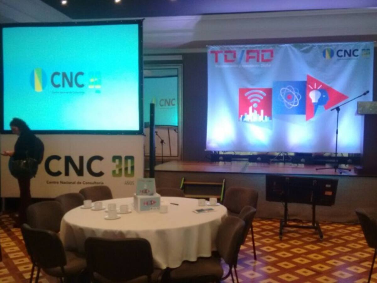 Solo el 4 % de los colombianos tiene un nivel avanzado del uso de la tecnología