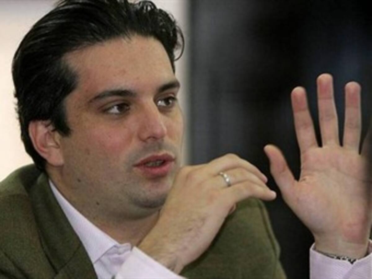 Simón Gaviria no toma partido por Santos ni por su padre