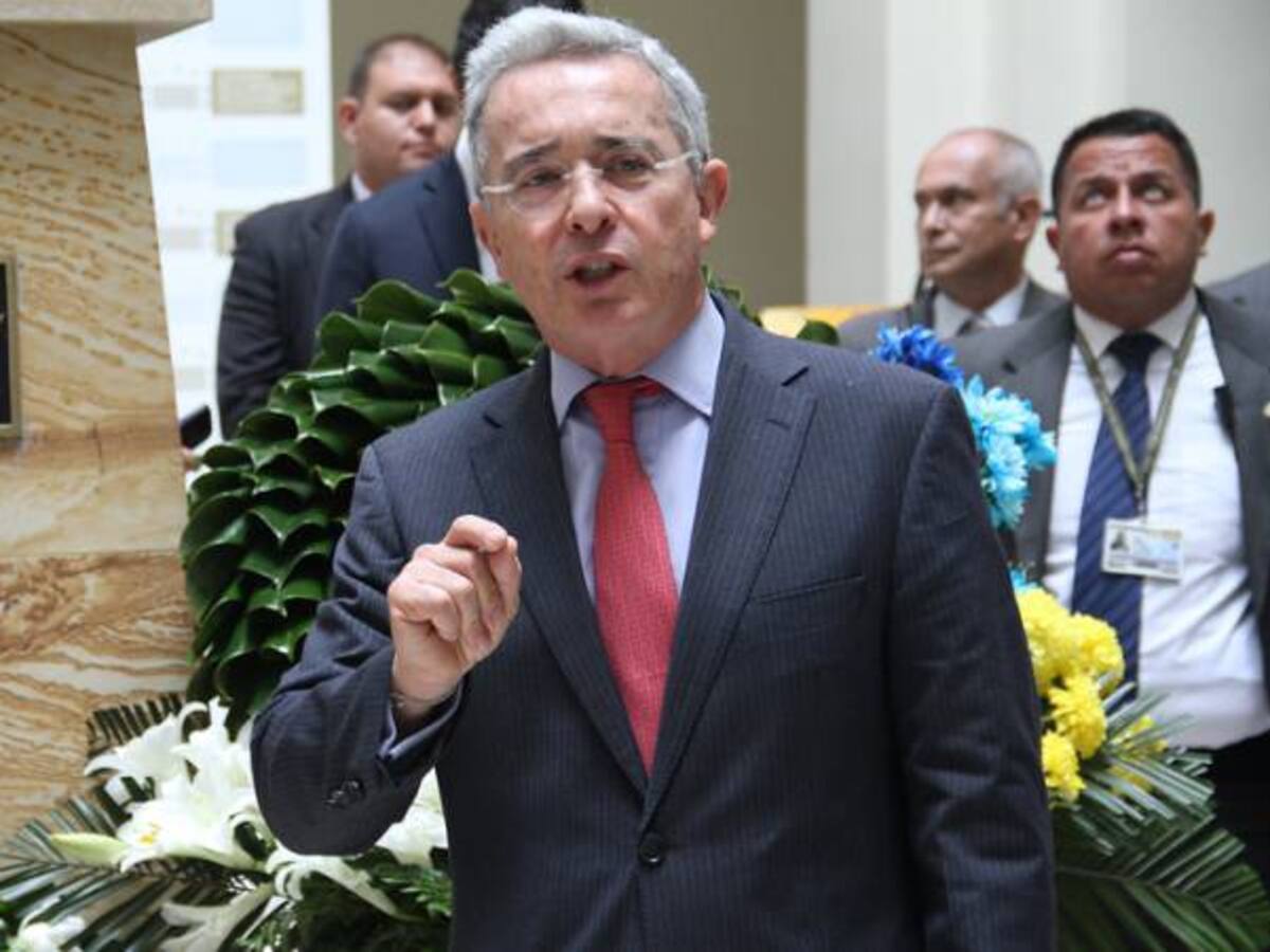 Como injusto calificó el expresidente Uribe el llamado a juicio de sus exfuncionarios