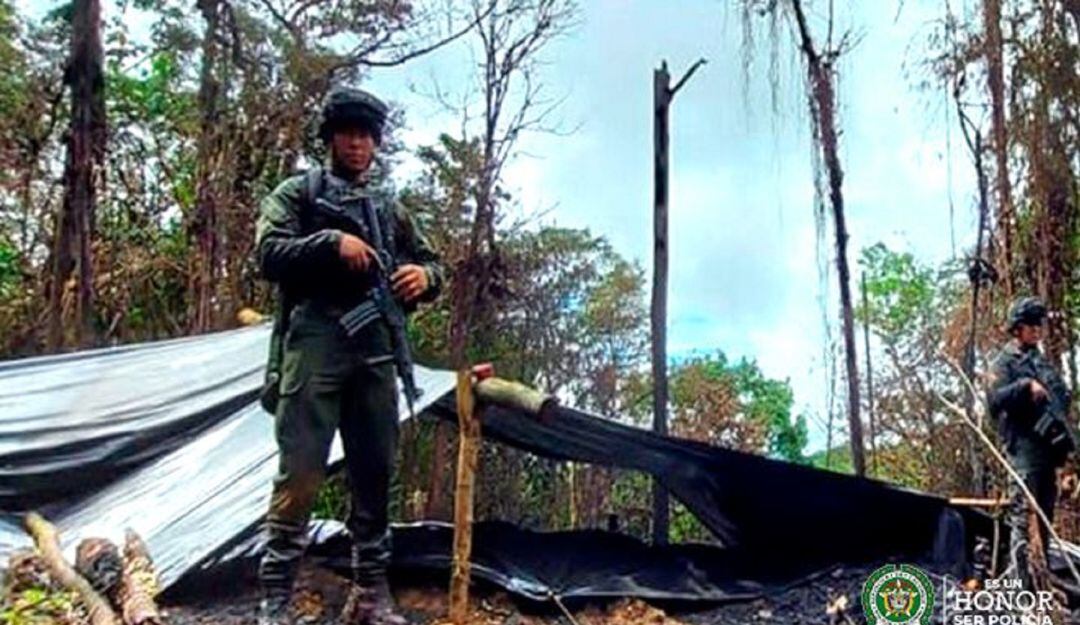 La Policía Nacional desmanteló dos refinerías ilegales en Barbacoas, Nariño