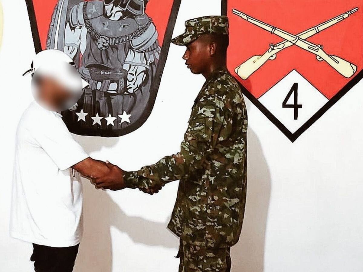 Ejército logra sometimiento a la justicia de dos presuntos integrantes del Clan del Golfo