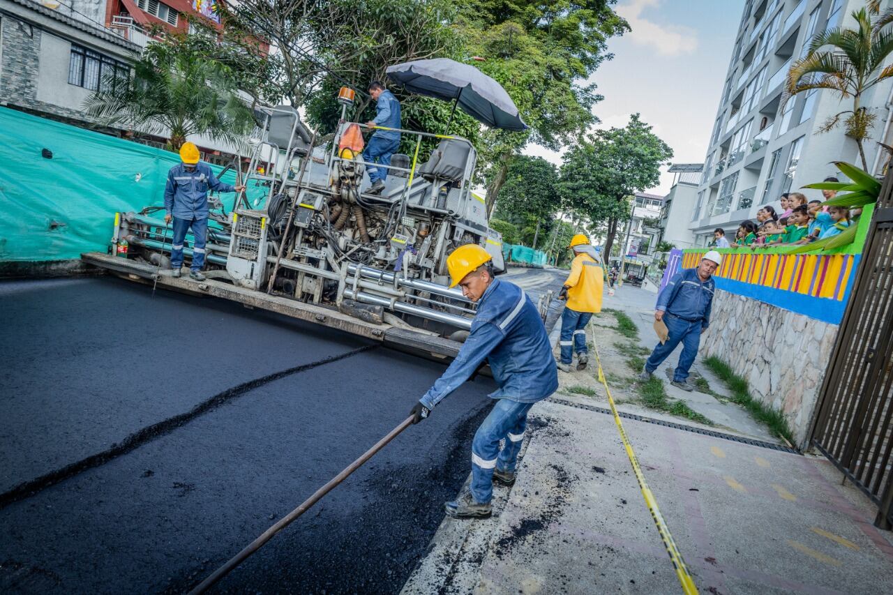 Las obras se ejecutan en la avenida Guabinal de Ibagué