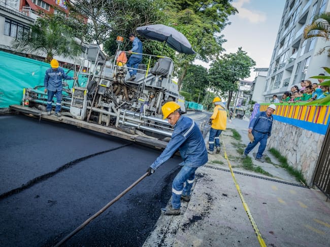 Las obras se ejecutan en la avenida Guabinal de Ibagué