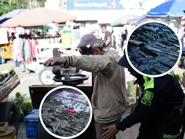 En plena carrera séptima de Bogotá eran vendidas prendas militares y cuchillos, escondidos en negocios ambulantes.