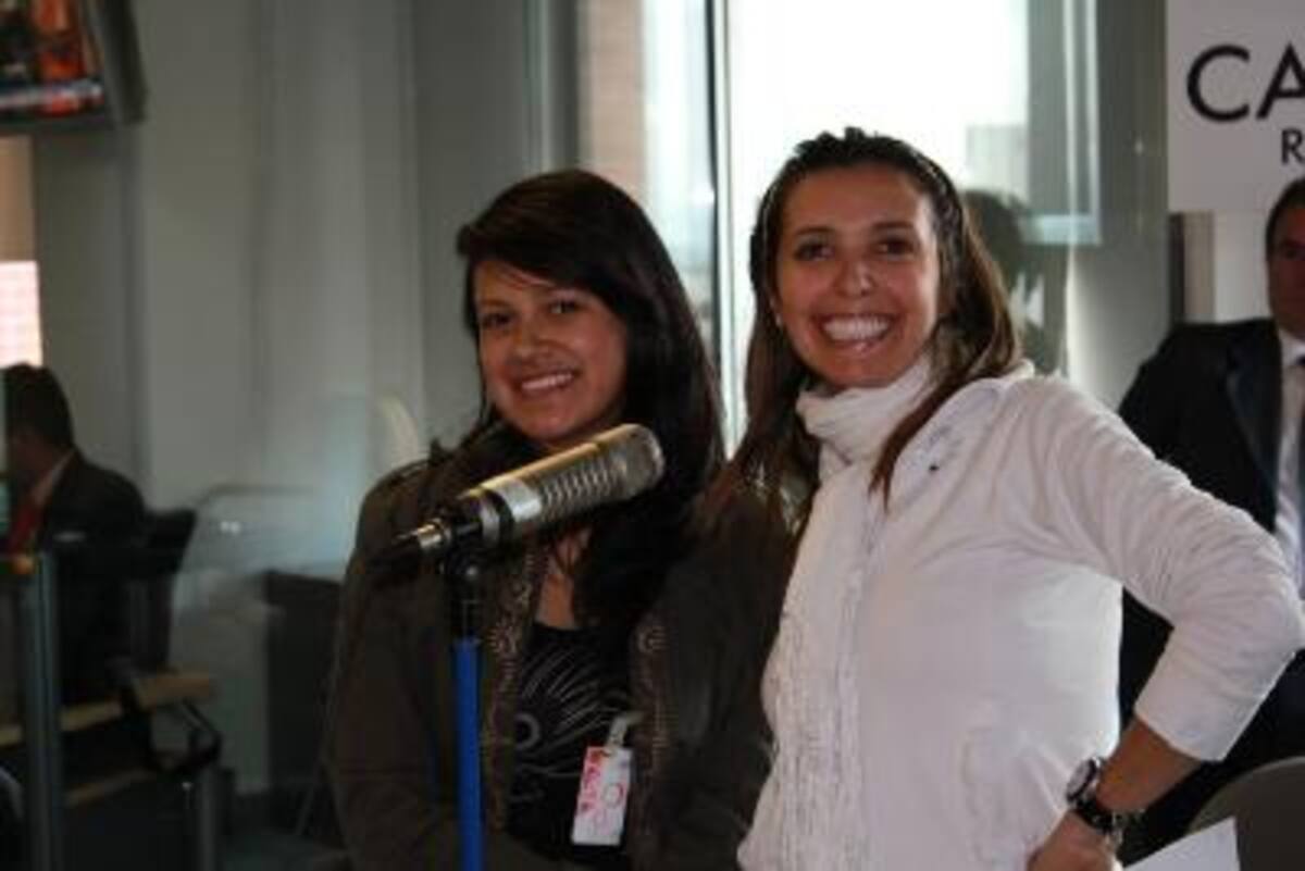 Invitada del público y Clara Estrada. La Ventana del 11 de abril.