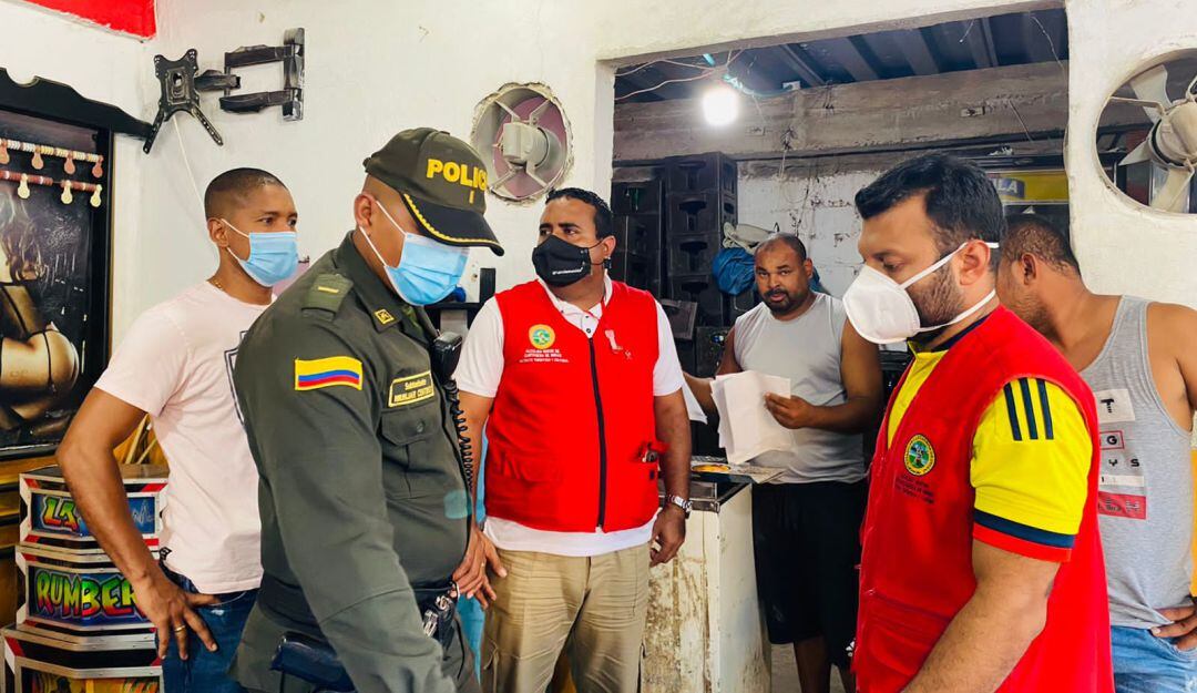 Una persona fue capturada en un billar, luego de estar violando una medida domiciliaria